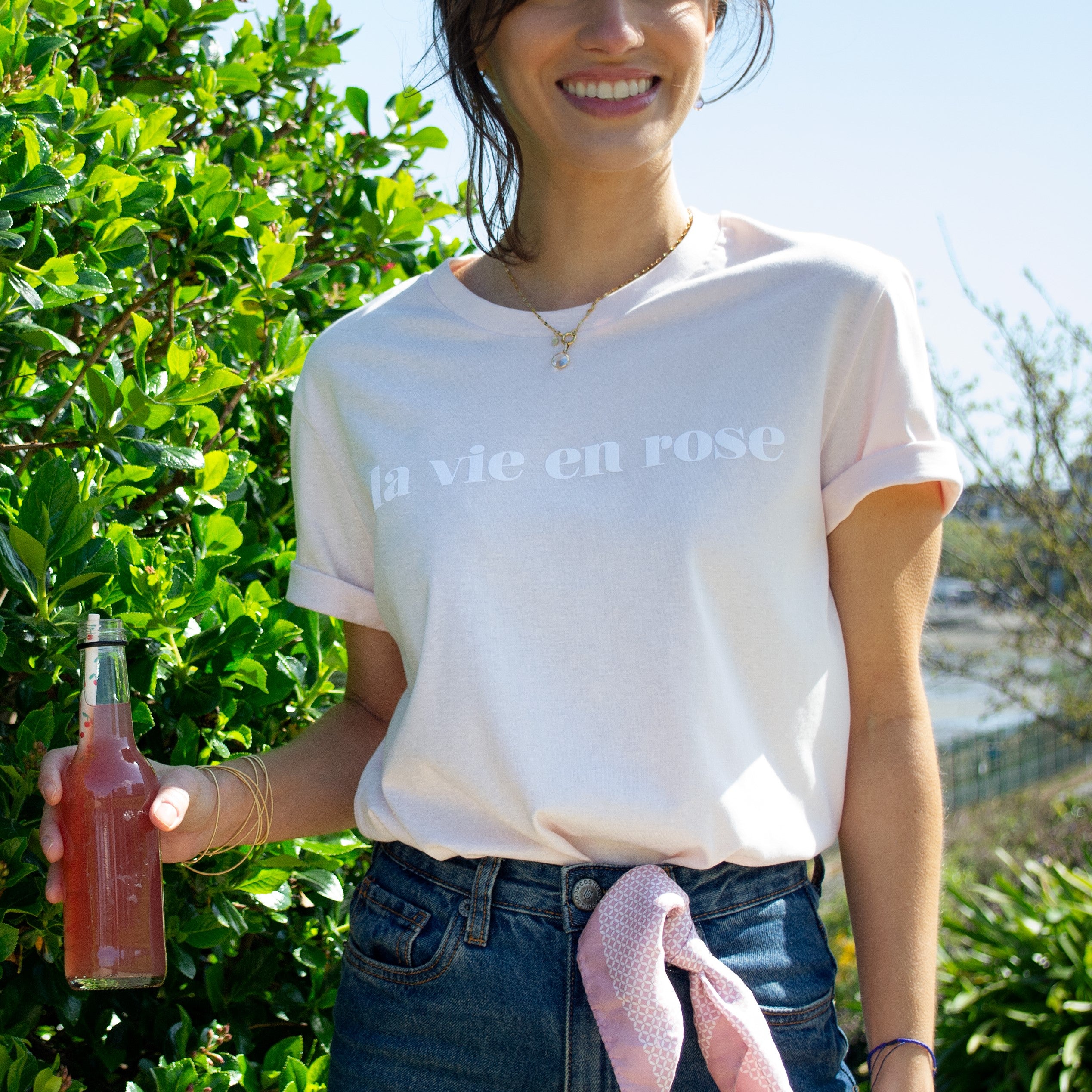 La vie en rose T-shirt – by is.la